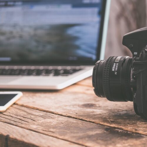 Le bureau d'un réalisateur de video marketing