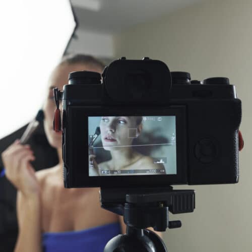 Beauty blogger shooting an explainer make-up video